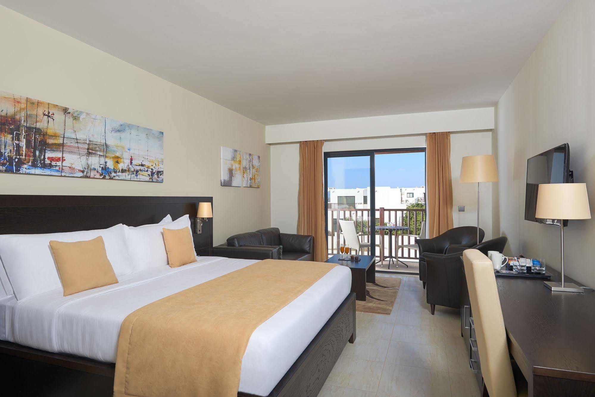 Melia Llana Beach Resort & Spa 圣玛丽亚 外观 照片