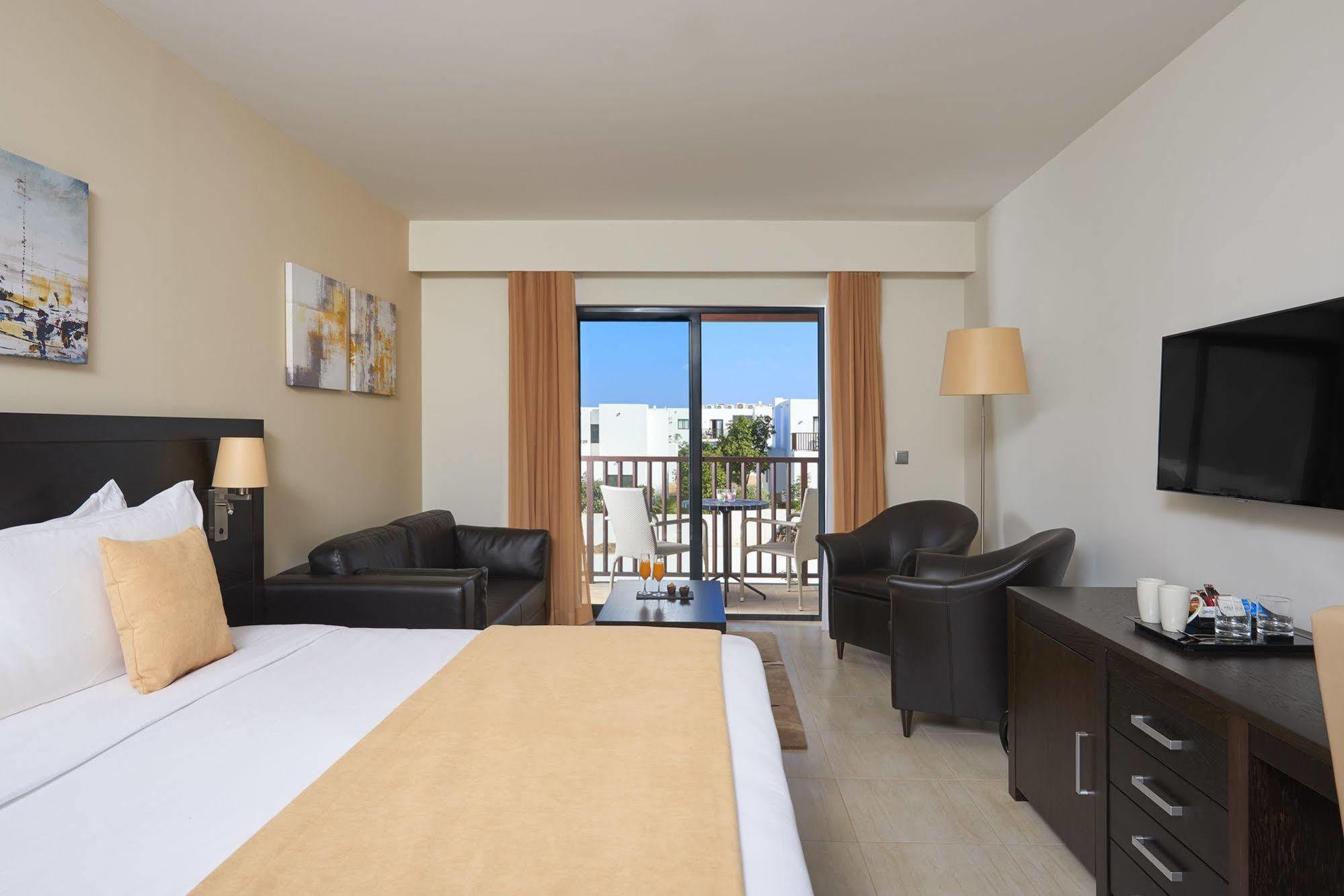 Melia Llana Beach Resort & Spa 圣玛丽亚 外观 照片