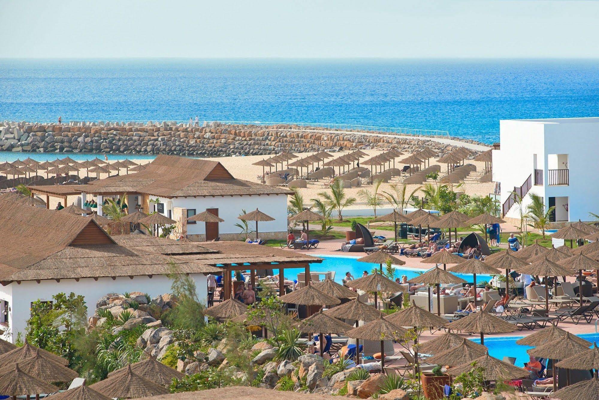 Melia Llana Beach Resort & Spa 圣玛丽亚 外观 照片