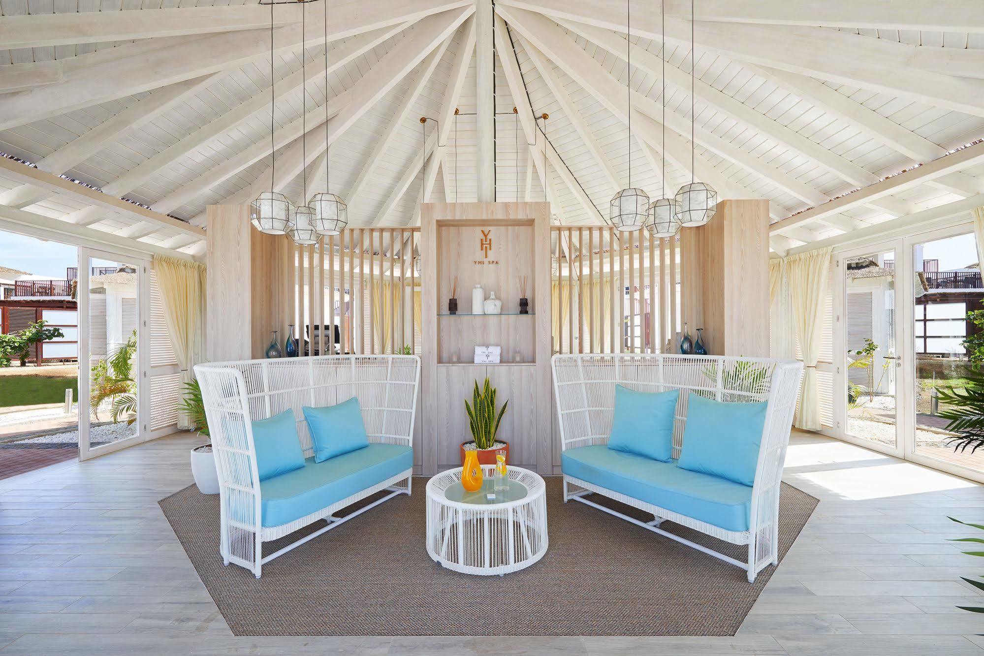 Melia Llana Beach Resort & Spa 圣玛丽亚 外观 照片